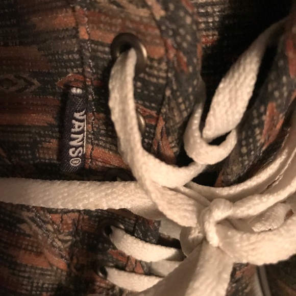 Vans - Picture 3 of 5